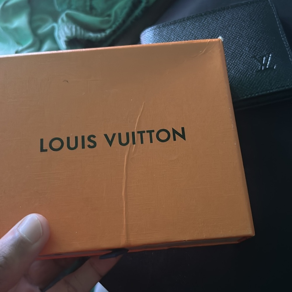 Louis Vuitton Black Men's Wallet - Picture 3 of 6